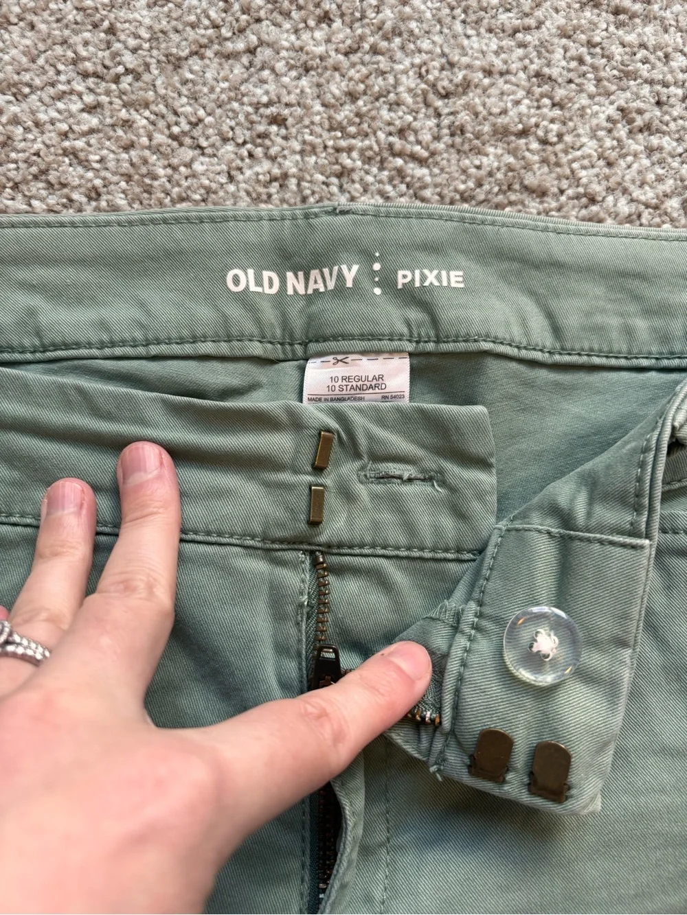 Old Navy Mid-Rise Pixie Skinny Ankle Pants Green - Picture 3 of 4